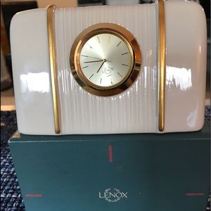 Vintage LENOX Haverford Hall clock w/ original Box.  5”x 3&1/4” excellent cond.